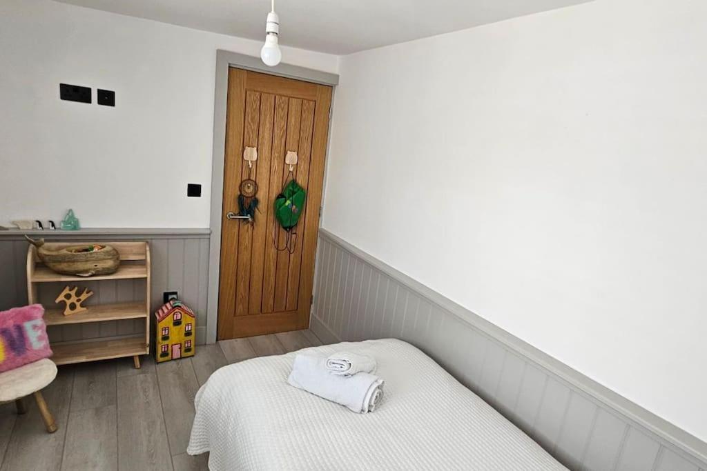 Humberston Boathouse Lodge & Hot Tub - Cleethorpes Beach Cabin Chalet מראה חיצוני תמונה