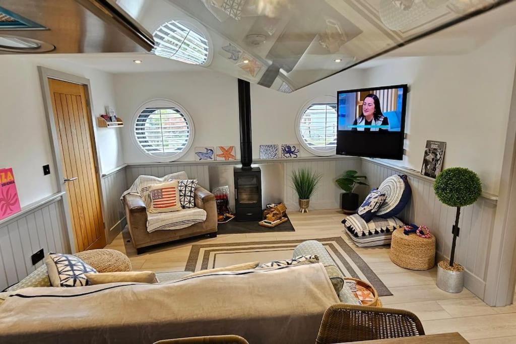 Humberston Boathouse Lodge & Hot Tub - Cleethorpes Beach Cabin Chalet מראה חיצוני תמונה